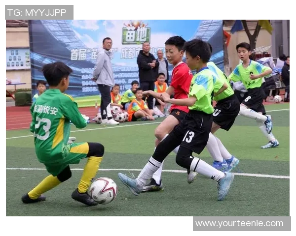 模仿足球明星风采的追随者们如何在生活中展现个性与激情 模仿足球明星风采的追随者们如何在生活中展现个性与激情