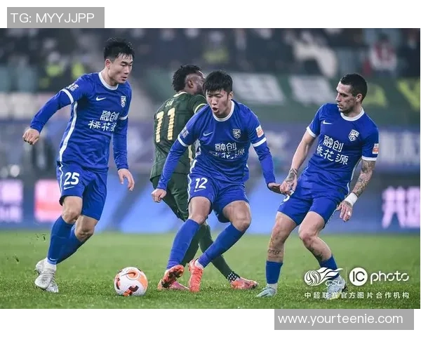 深圳排球队以100分领跑杯赛积分榜展现强劲实力和团队合作精神