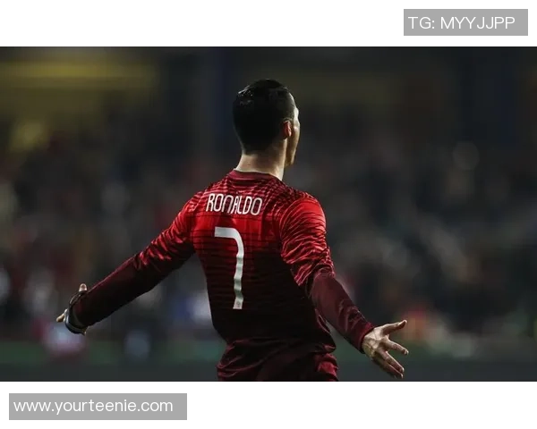 足球明星太太团华丽礼服大赏展现优雅风采与时尚魅力 足球明星太太团华丽礼服大赏展现优雅风采与时尚魅力