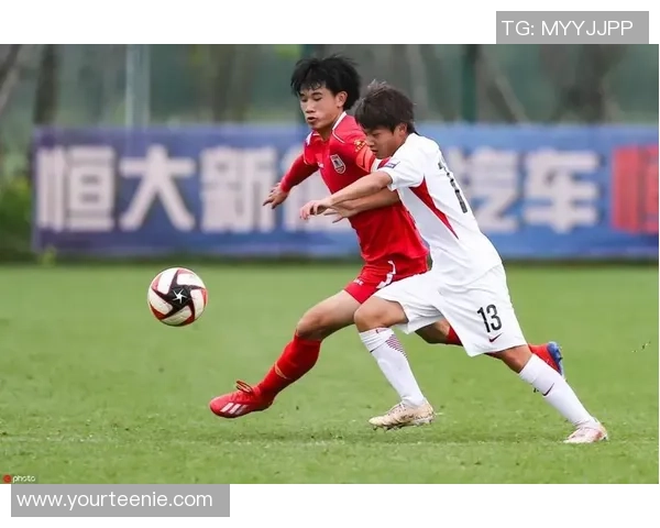 重庆乒乓球队在总决赛积分榜上以79分稳居第一名展现强大实力