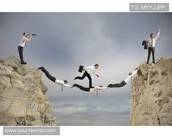 重庆羽毛球队在邀请赛中的团队协作表现分析与点评 重庆羽毛球队在邀请赛中的团队协作表现分析与点评