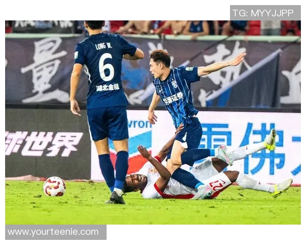 热议足球：武汉足球队的力量变革